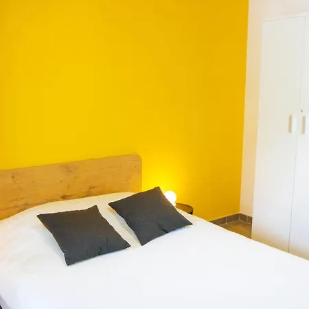 Twenty Business Flats Angely Aparthotel